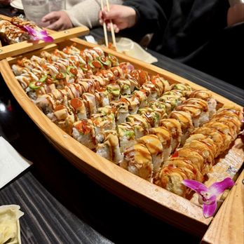 Makisu Sushi - Makisu Boat B - Sushi Bars Near Me - Sacramento, California