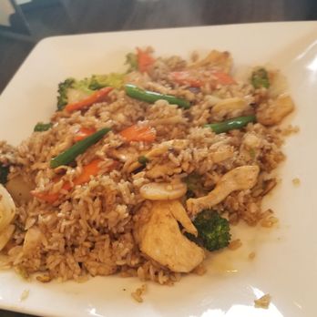 Red Lantern Asian Fusion - Thai Fried Rice with chicken. - Asian Fusion Near Me - Yelm, Washington