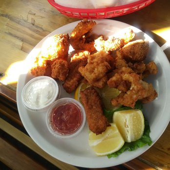 Cracked Conch Cafe - Seafood Near Me - Marathon, Florida