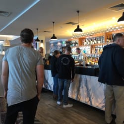 Cronulla RSL Memorial Club - The big bar !!! Full of heaps of yummy stuff !!