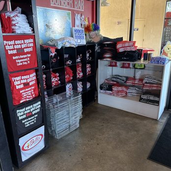 Beth's Burger Bar - the inside of the store - Burgers Near Me - Orlando, Florida