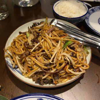 Blue Blossom - shanghai fried noodles - Chinese Near Me - New York, New York