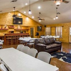 Tall Timbers Retreat & Lodge - Seating configurations based on your needs for any event in Chow Hall