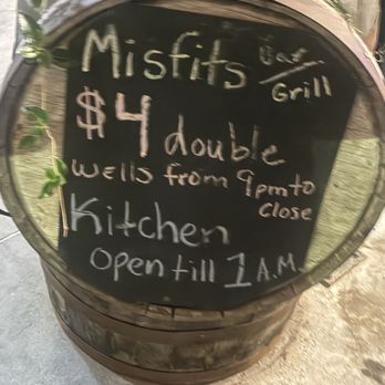 Misfits - Burgers Near Me - Lincoln, Nebraska