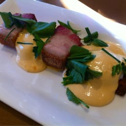 Hopper Creek Benedict (with crispy pork belly instead of Canadian bacon) Hopper Creek Benedict (with crispy pork belly instead of Canadian bacon)