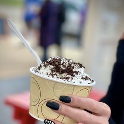 M & M Dari Ripple - Cream with Oreo powder!