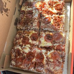 Deep Dish Pizza Deep Dish Pizza