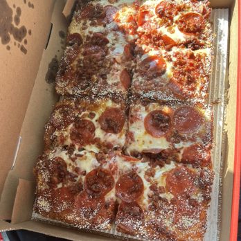 Jet's Pizza - Large Deep Dish - Pizza Near Me - Tempe, Arizona