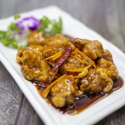 Hot Peppercorn Asian Cuisine & Bar - General Tso's Chicken