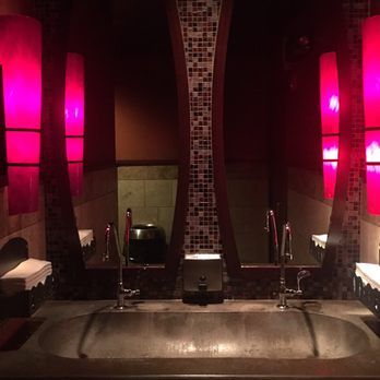 P.F. Chang's - Gorgeous bathrooms - Chinese Near Me - Reno, Nevada