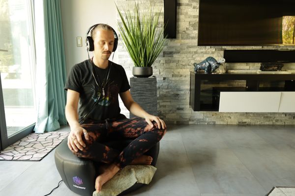 Vibroacoustic Therapy - Experience true harmony between mind and body. Vibroacoustic therapy uses low-frequency sine waves delivered through a specialized mat or chair. This gentle, yet powerful, vibration helps break up energetic stagnation, encourage circulation, and soothe the nervous system, providing a deeply immersive sense of comfort and rapid stress relief.
Experience true harmony between mind and body. Vibroacoustic therapy uses low-frequency sine waves delivered through a specialized mat or chair. This gentle, yet powerful, vibration helps break up energetic stagnation, encourage circulation, and soothe the nervous system, providing a deeply immersive sense of comfort and rapid stress relief.