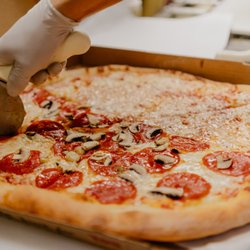 New York Ruben's - Hot pizza.