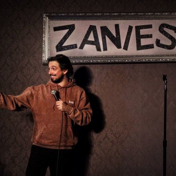 Photos By Dee - Nacho Redondo at Zanies Chicago - Real Estate Photography Near Me Photos By Dee - Nacho Redondo at Zanies Chicago - Real Estate Photography Near Me