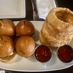 21st Amendment - Best Sliders and onion rings ever!