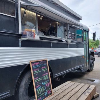 Luchadora Burger - Food Trucks Near Me - Bellingham, Washington