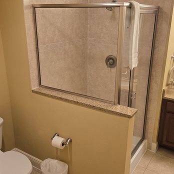 The Berkley, Orlando - Bathroom in the king bedroom - Resorts Near Me - Kissimmee, Florida The Berkley, Orlando - Bathroom in the king bedroom - Resorts Near Me - Kissimmee, Florida