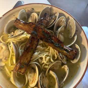Off the Hook - Linguine with clams - Seafood Near Me - Bethany Beach, Delaware