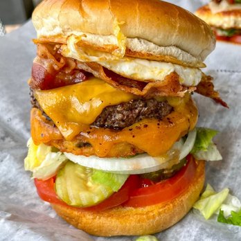 Burger 21 - Ballantyne - C.E.O Burger |Instagram @restaurant_aholic - Burgers Near Me - Charlotte, North Carolina