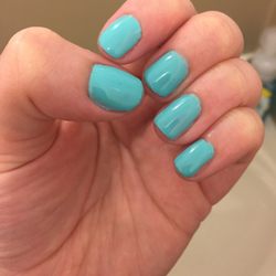 Elegant Nail II - Gel manicure on natural nails, love the color