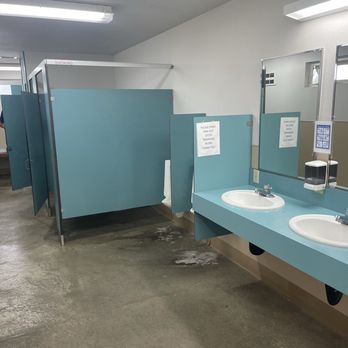 Friends Landing - Men's bathroom - Campgrounds Near Me - Montesano, Washington Friends Landing - Men's bathroom - Campgrounds Near Me - Montesano, Washington