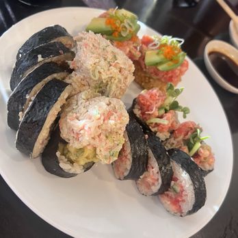 Shibuya - Shibuya Special, Spicy Tuna rice cake, and spicy tuna - Sushi Bars Near Me - Calabasas, California Shibuya - Shibuya Special, Spicy Tuna rice cake, and spicy tuna - Sushi Bars Near Me - Calabasas, California