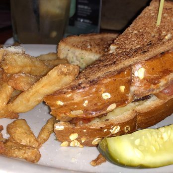 The Walrus - Bars Near Me - Columbus, Ohio