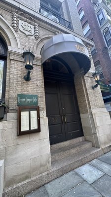 Union League by null