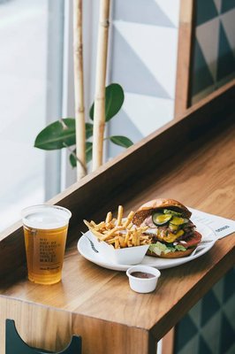 La Birra Bar Burgers Artesanales by null