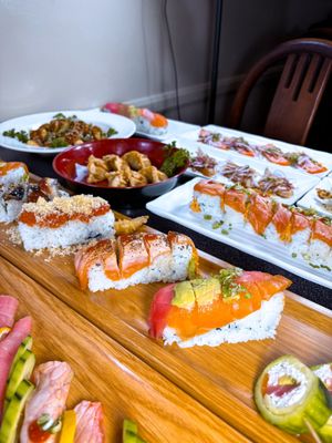 Maru Sushi by null