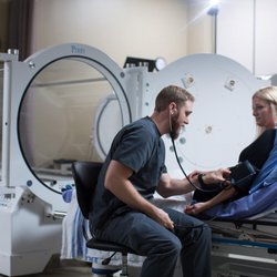 R3 Wound Care & Hyperbarics - Patient with hyperbaric treatment