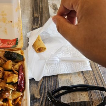 China Express - Spring roll - Chinese Near Me - Canyon Country, California China Express - Spring roll - Chinese Near Me - Canyon Country, California