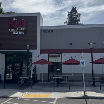 Habit Burger & Grill - Outside - Salad Near Me - University Place, Washington Habit Burger & Grill - Outside - Salad Near Me - University Place, Washington