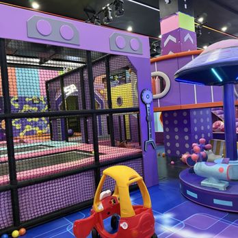 Space House - Trampoline Parks Near Me - Brooklyn, New York Space House - Trampoline Parks Near Me - Brooklyn, New York