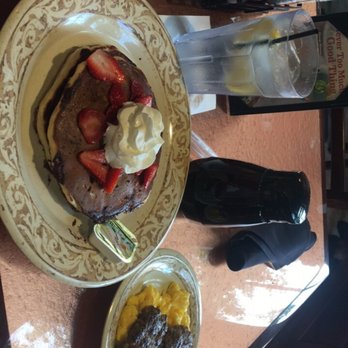 Another Broken Egg Cafe - Cafes Near Me - Orange Beach, Alabama