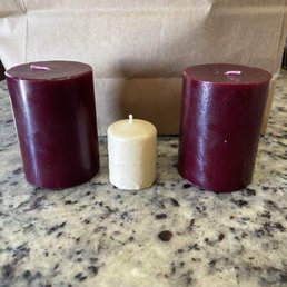These are the candles I made, cranberry Cinnamon scent and cranberry color