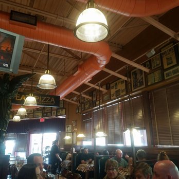 Giordano's - Inside Giordano's Kissimmee - Pizza Near Me - Kissimmee, Florida Giordano's - Inside Giordano's Kissimmee - Pizza Near Me - Kissimmee, Florida