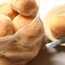 Pan de Manila - Pan de Manila Pandesal (picture source: https://www.facebook.com/PandeManilaOfficial)