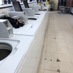 J & S Laundry & Tanning