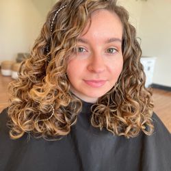 Valor Curl Company - Returning Long Haircut