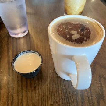 Café Luna - Coffee & Tea Near Me - Cambridge, Massachusetts