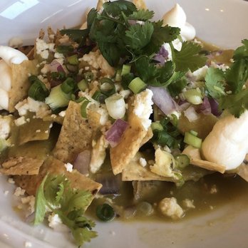 Grove Brunch Cafe - Chilaquiles en salsa verde - Breakfast & Brunch Near Me - El Paso, Texas