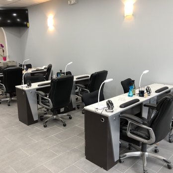 Soft Touch Nails And Spa - Nail Salons Near Me - Franklin, New Hampshire
