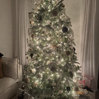 Halcyon House - Apartments Near Me - Costa Mesa, California