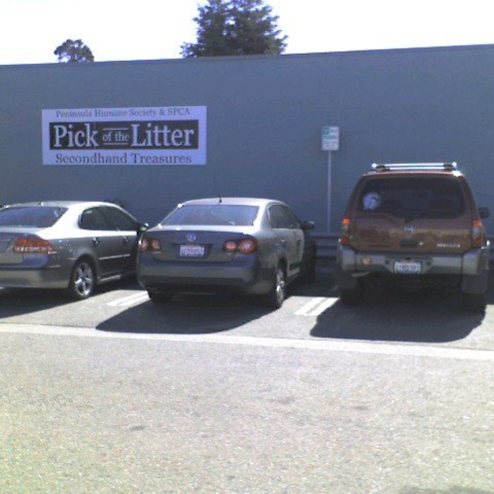 Treasure Paws - Metered parking lot next to the store. .25 for 30 minutes, heard the meters along the building give you longer time - Thrift Stores Near Me - Burlingame, California Treasure Paws - Metered parking lot next to the store. .25 for 30 minutes, heard the meters along the building give you longer time - Thrift Stores Near Me - Burlingame, California