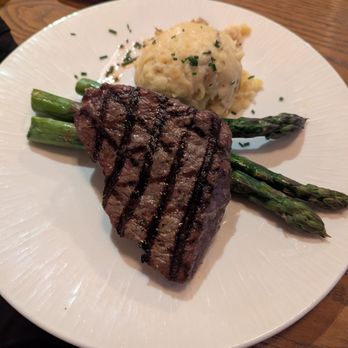 Horatio's - Sirloin with asparagus and mashed potatoes - Seafood Near Me - San Leandro, California