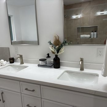 Vue Staging - Bathroom - Home Staging Near Me Vue Staging - Bathroom - Home Staging Near Me