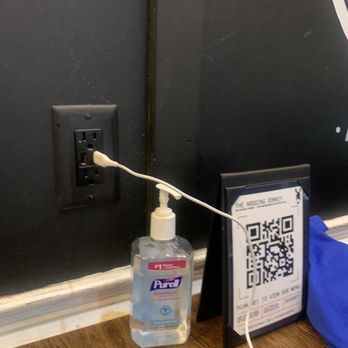Nodding Donkey Uptown - Usb outlets!! - Barbeque Near Me - Dallas, Texas