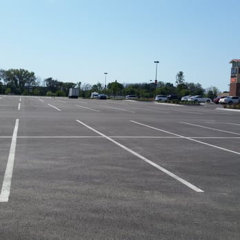 Chicago Premium Outlets - Shopping Centers Near Me - Aurora, Illinois