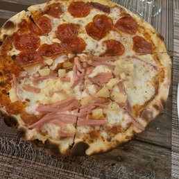 Half Hawaiian and half pepperoni.