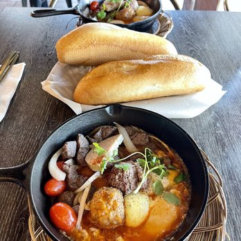 Saigon Oi - Banh Mi Chao - Vietnamese Near Me - Sacramento, California